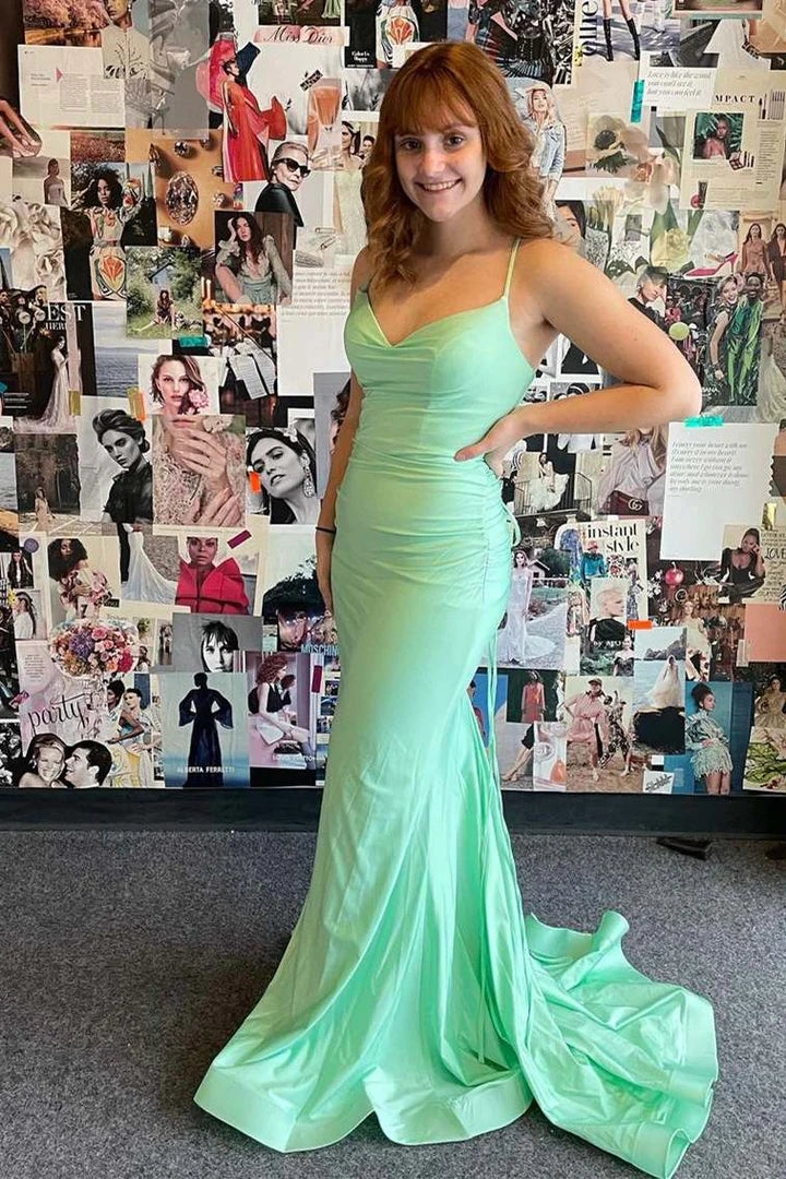 Vestido de fiesta largo de sirena con tirantes finos, espalda descubierta y mangas cortas con cordones